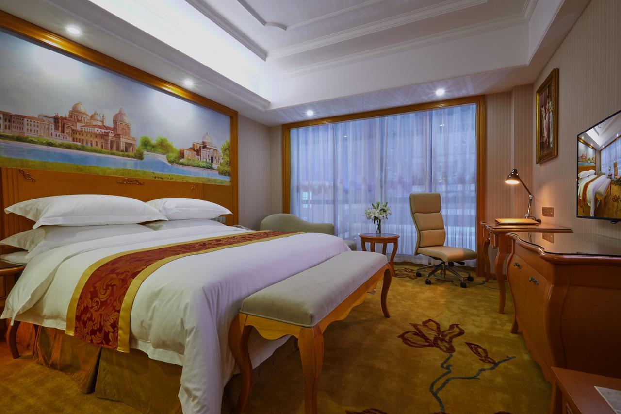Venus International Hotel Shanghai South Shenjiang Road Exterior foto