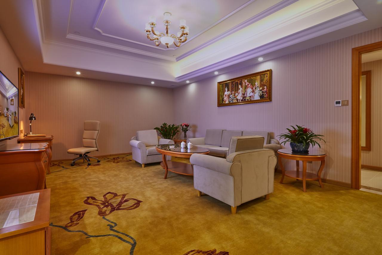 Venus International Hotel Shanghai South Shenjiang Road Exterior foto
